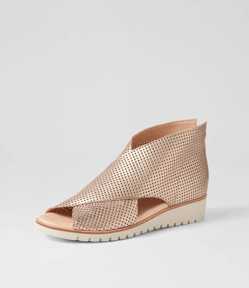 TOP END Gwisse Champagne Almond Leather Sandals